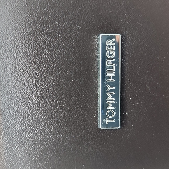 TOMMY HILFIGER, MENS WALLET DOUBLE FOLD, DARK BROWN,GENUINE LEATHER, BROWN COLOR - Picture 6 of 10